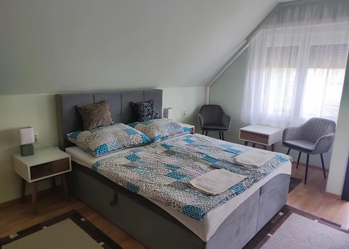 Loki Vendeghaz Semesterbostad *